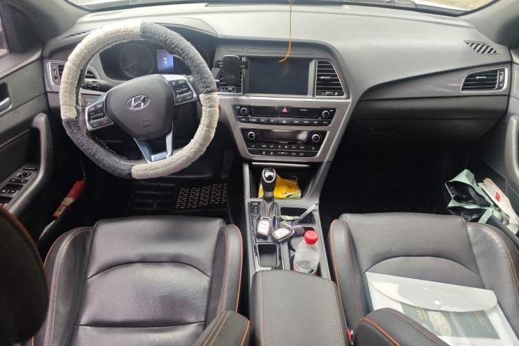 Used Hyundai Sonata 2017 1.6T GLS Smart Model Center Console