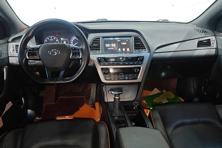 Used Hyundai Sonata 2017 1.6T GLS Smart Model Center Console