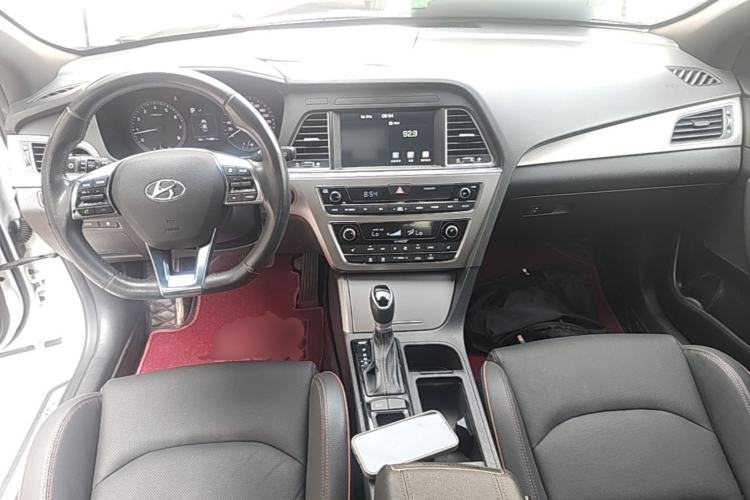 Used Hyundai Sonata 2017 1.6T GLX Leading Model Center Console
