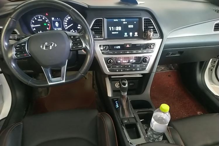 Used Hyundai Sonata 2017 1.6T GLS Smart Model Center Console