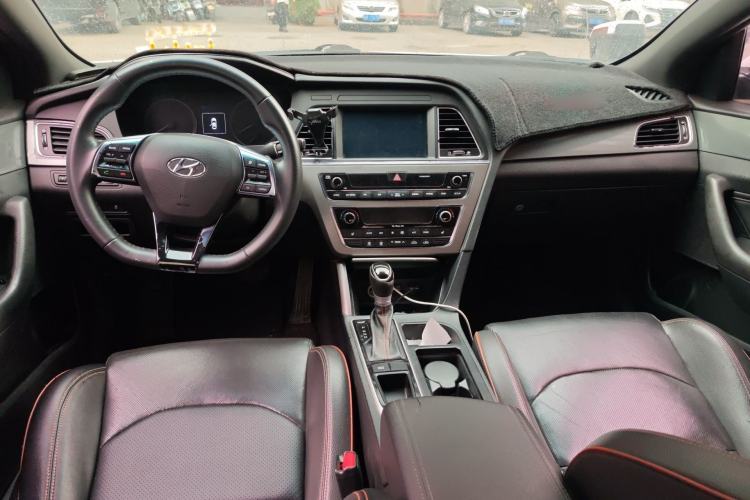 Used Hyundai Sonata 2017 1.6T GS Fashion Edition Center Console