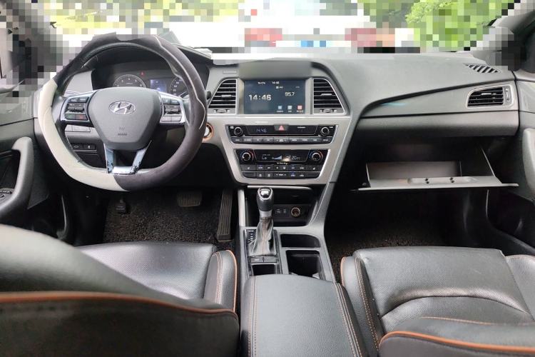 Used Hyundai Sonata 2017 1.6T GLS Smart Model Center Console