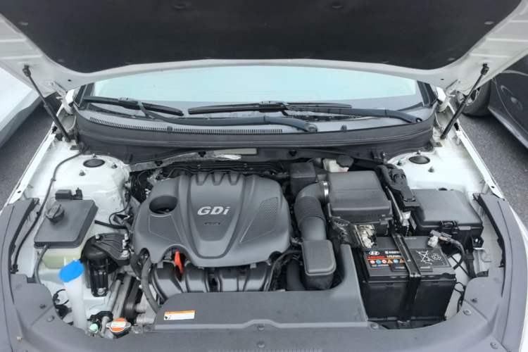 Used Hyundai Sonata 2017 2.4L DLX Premium Model Engine Bay