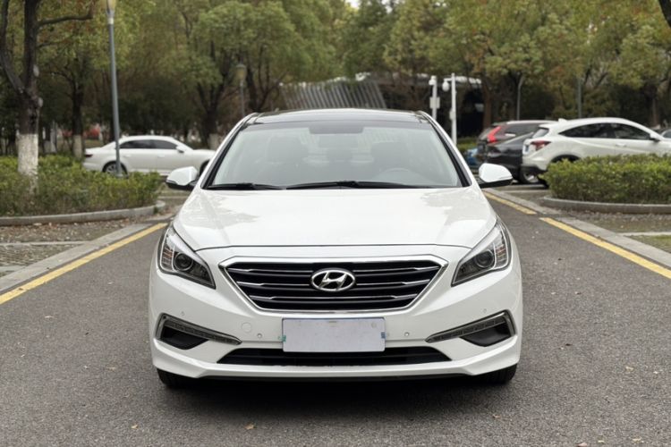 Used Hyundai Sonata 2017 2.4L DLX Premium Model Exterior 3