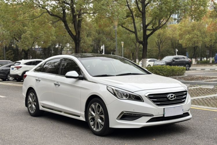 Used Hyundai Sonata 2017 2.4L DLX Premium Model Exterior 7