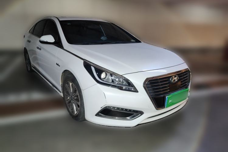 Used Hyundai Sonata 2017 1.6T GLS Smart Model Front Right 45 Deg
