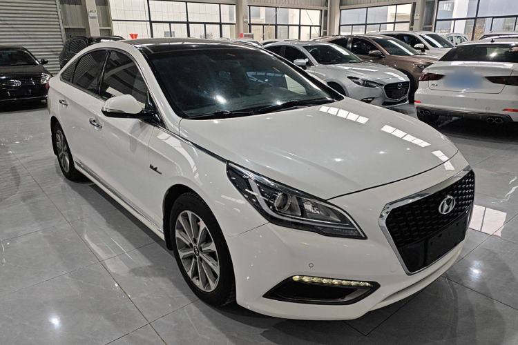 Used Hyundai Sonata 2017 1.6T GLS Smart Model Front Right 45 Deg