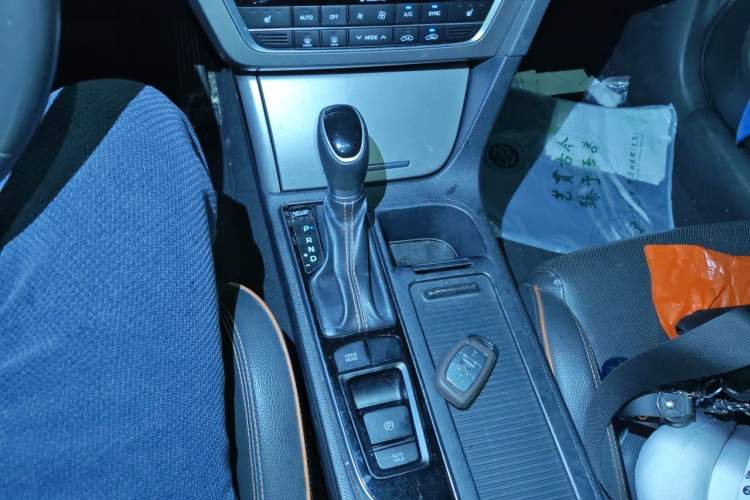 Used Hyundai Sonata 2017 1.6T GLX Leading Model Gear Lever