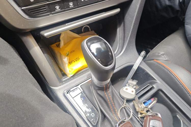 Used Hyundai Sonata 2017 1.6T GLS Smart Model Gear Lever