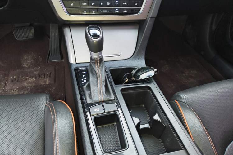 Used Hyundai Sonata 2017 1.6T GLS Smart Model Gear Lever
