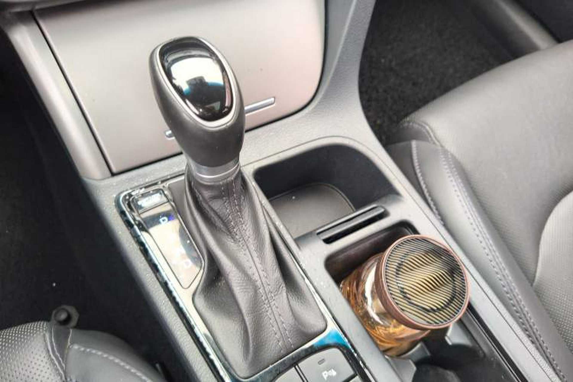 Used Hyundai Sonata 2017 2.4L DLX Premium Model Gear Lever