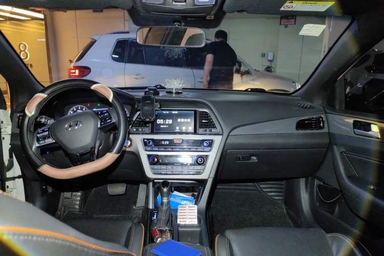Used Hyundai Sonata 2017 1.6T GLS Smart Model Headliner