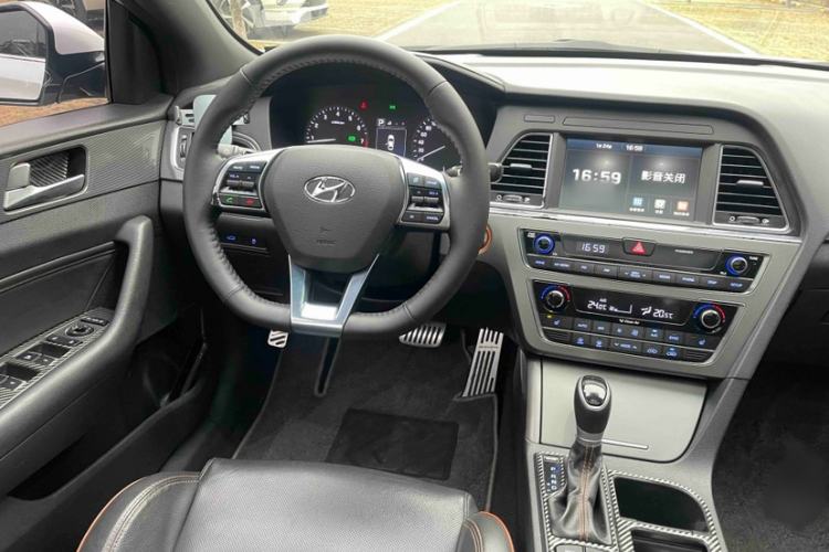 Used Hyundai Sonata 2017 1.6T GLS Smart Model Interior 1