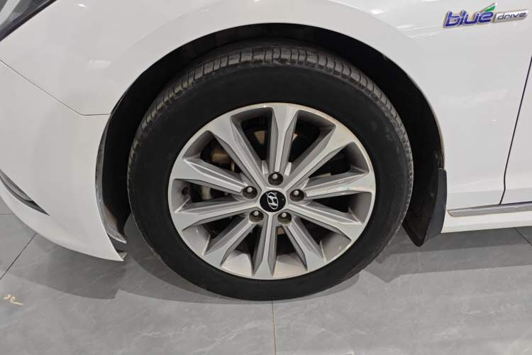 Used Hyundai Sonata 2017 1.6T GLS Smart Model Left Front Wheel Hub