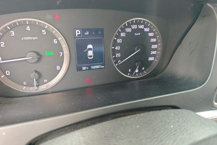 Used Hyundai Sonata 2017 1.6T GLS Smart Model Odometer Close Up