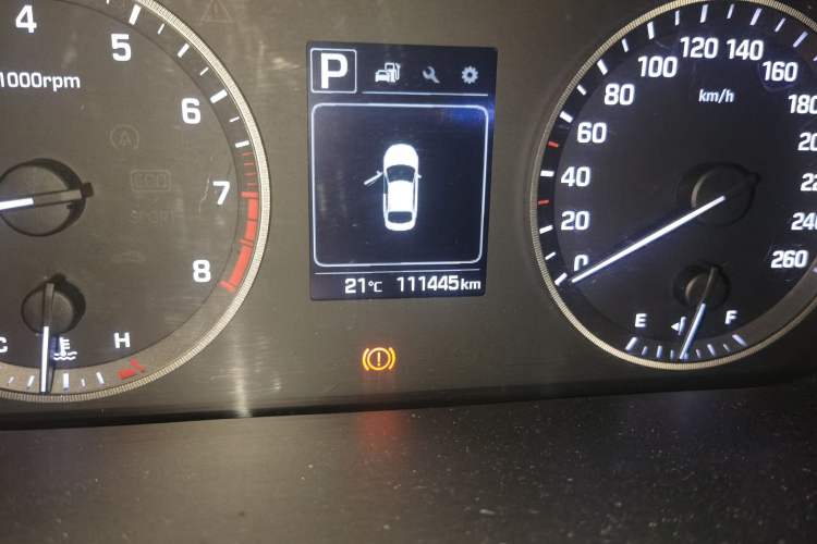 Used Hyundai Sonata 2017 1.6T GLS Smart Model Odometer Close Up
