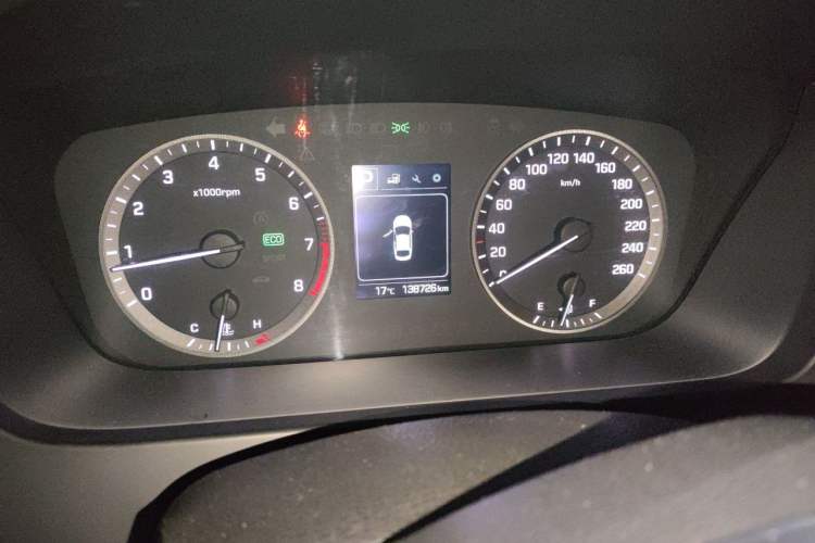 Used Hyundai Sonata 2017 1.6T GLS Smart Model Odometer Close Up