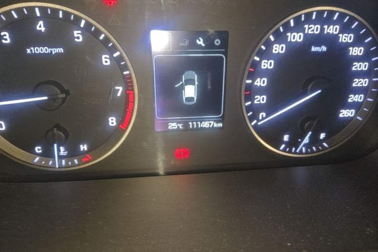 Used Hyundai Sonata 2017 1.6T GLS Smart Model Odometer Close Up