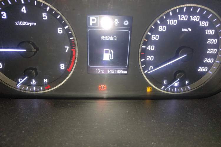 Used Hyundai Sonata 2017 1.6T GLS Smart Model Odometer Close Up