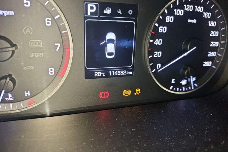 Used Hyundai Sonata 2017 1.6T GLS Smart Model Odometer Close Up