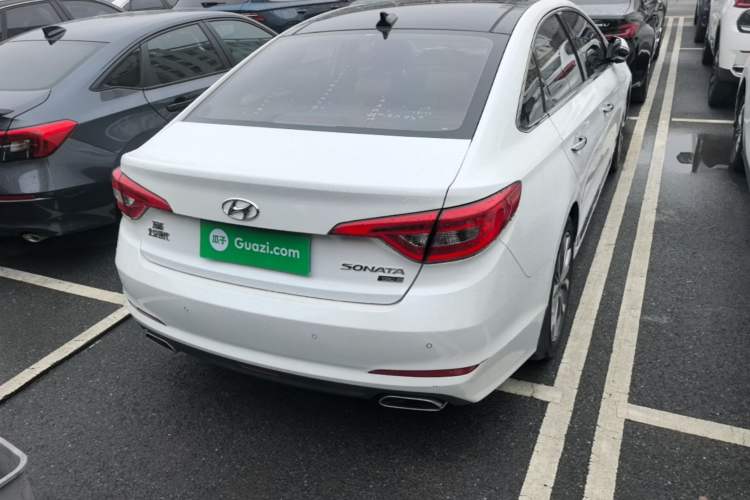Used Hyundai Sonata 2017 2.4L DLX Premium Model Rear Right 45 Deg