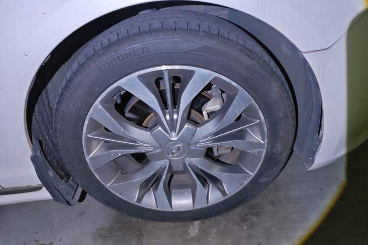 Used Hyundai Sonata 2017 1.6T GLX Leading Model Right Front Wheel Hub