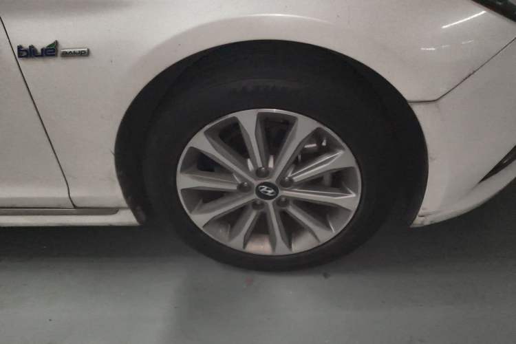 Used Hyundai Sonata 2017 1.6T GLS Smart Model Right Front Wheel Hub