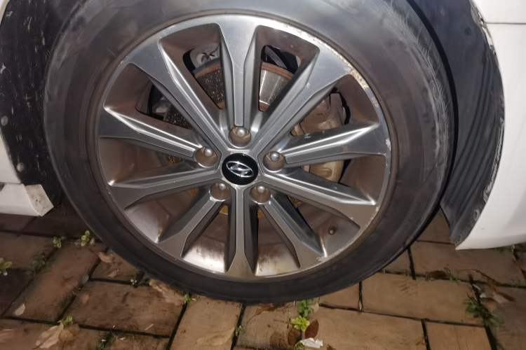 Used Hyundai Sonata 2017 1.6T GLS Smart Model Right Front Wheel Hub