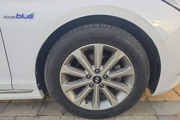 Used Hyundai Sonata 2017 1.6T GLS Smart Model Right Front Wheel Hub