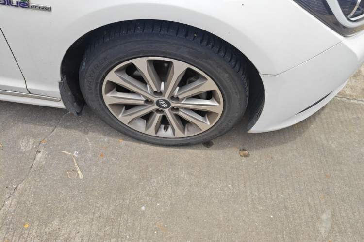 Used Hyundai Sonata 2017 1.6T GLS Smart Model Right Front Wheel Hub