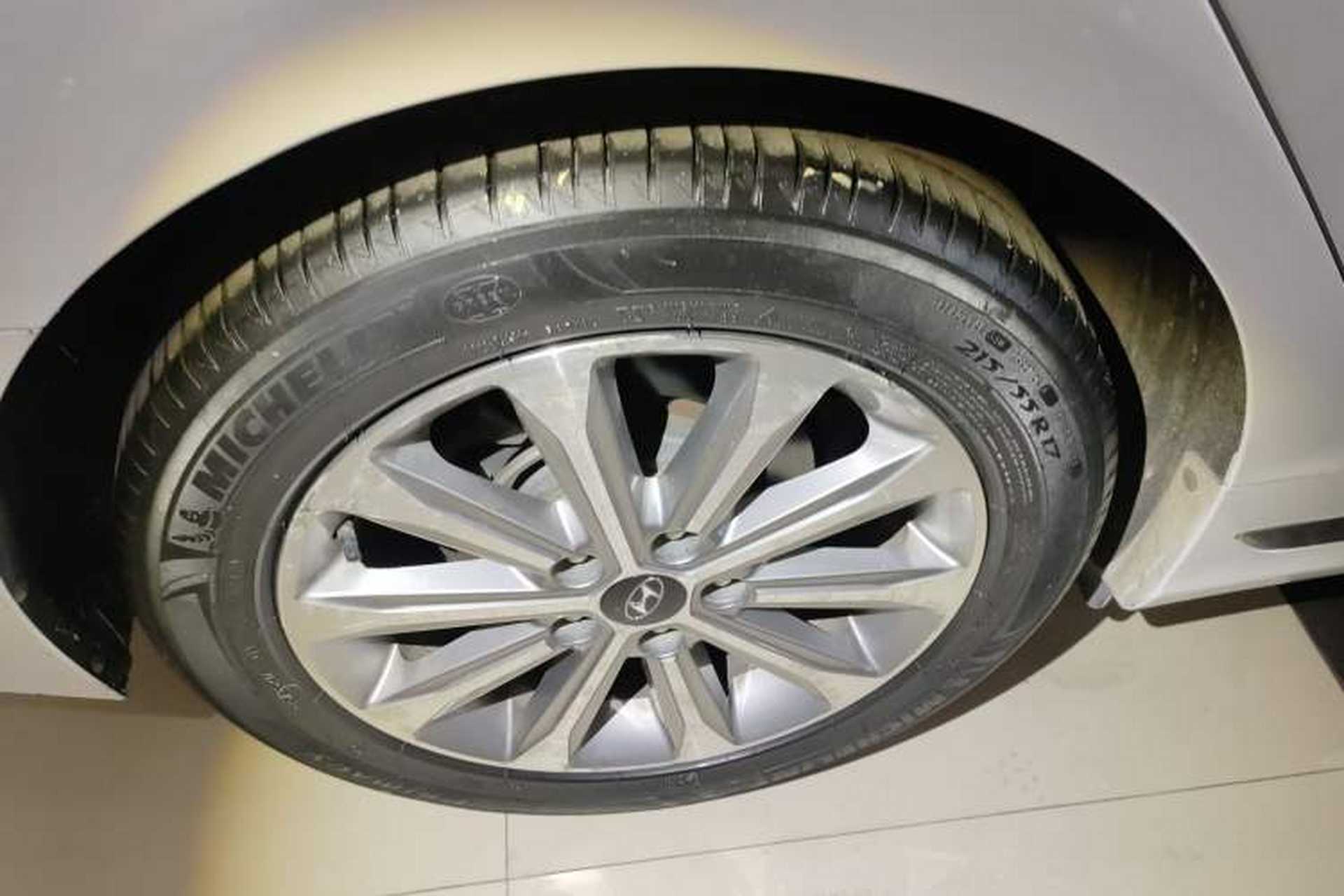 Used Hyundai Sonata 2017 1.6T GLS Smart Model Right Rear Wheel Hub