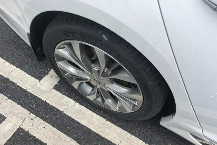 Used Hyundai Sonata 2017 2.4L DLX Premium Model Right Rear Wheel Hub