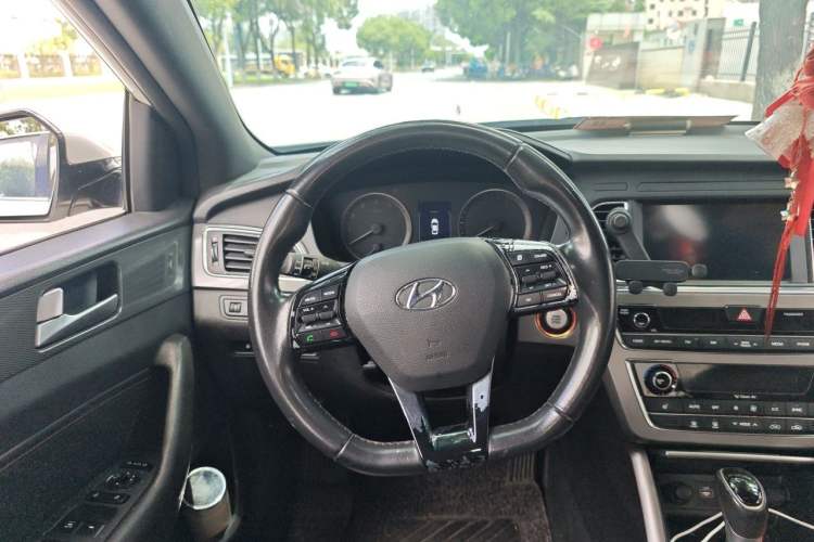 Used Hyundai Sonata 2017 1.6T GLS Smart Model Steering Wheel