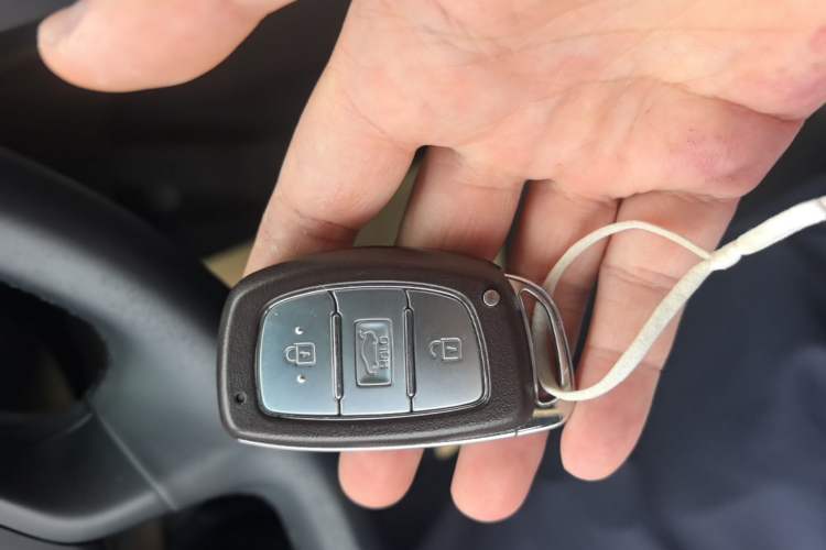 Used Hyundai Sonata 2017 2.4L DLX Premium Model Vehicle Key