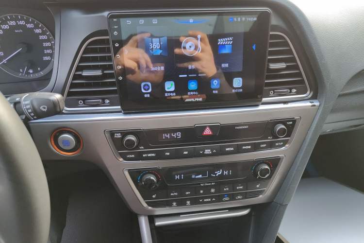 Used Hyundai Sonata 2017 1.6T GLS Smart Model Audio And AC Panel