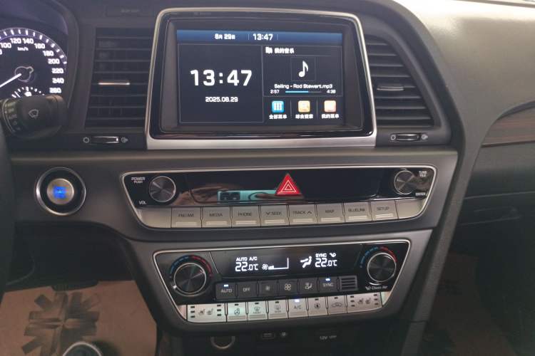 Used Hyundai Sonata 2018 2.0T TOP Flagship Version China V Standard Audio And AC Panel