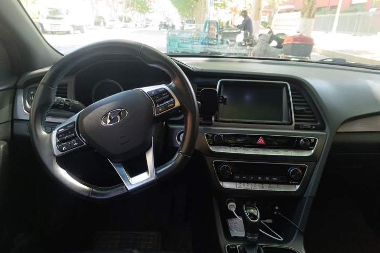 Used Hyundai Sonata 2018 2.0T GLS Smart Version China V Standard Center Console