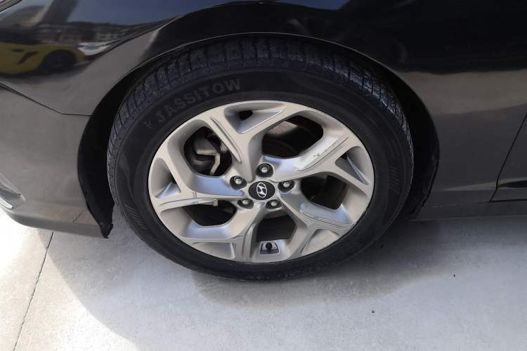 Used Hyundai Sonata 2018 1.6T GLS Smart Model China V Standard Left Front Wheel Hub