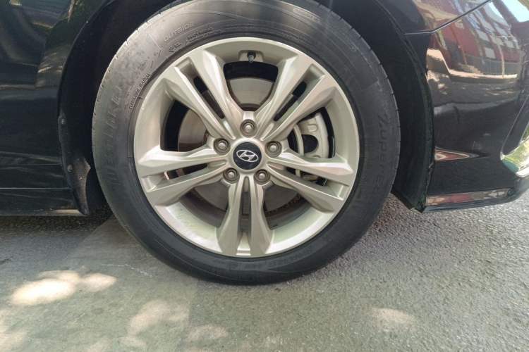 Used Hyundai Sonata 2018 2.0T GLS Smart Version China V Standard Right Front Wheel Hub