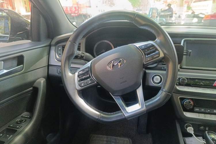 Used Hyundai Sonata 2018 2.0T GLS Smart Version China V Standard Steering Wheel