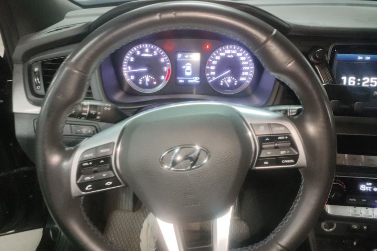 Used Hyundai Sonata 2018 2.0T GLS Smart Version China V Standard Steering Wheel