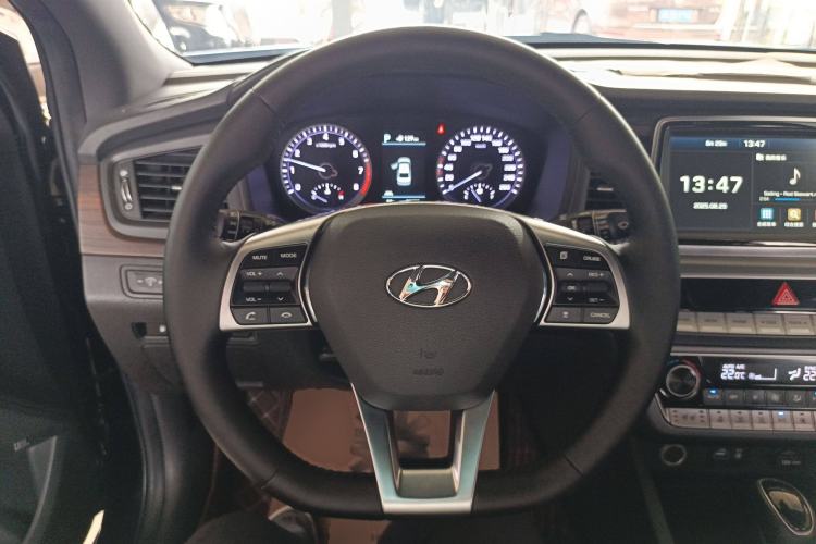 Used Hyundai Sonata 2018 2.0T TOP Flagship Version China V Standard Steering Wheel