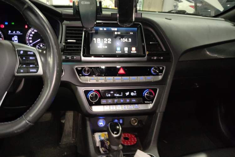 Used Hyundai Sonata 2018 2.0T GLS Smart Version China V Standard Audio And AC Panel