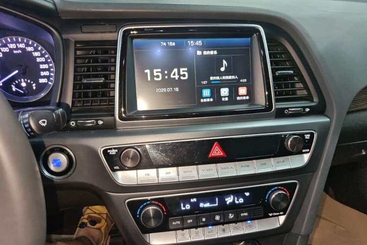 Used Hyundai Sonata 2018 1.6T GLS Smart Model China V Standard Audio And AC Panel