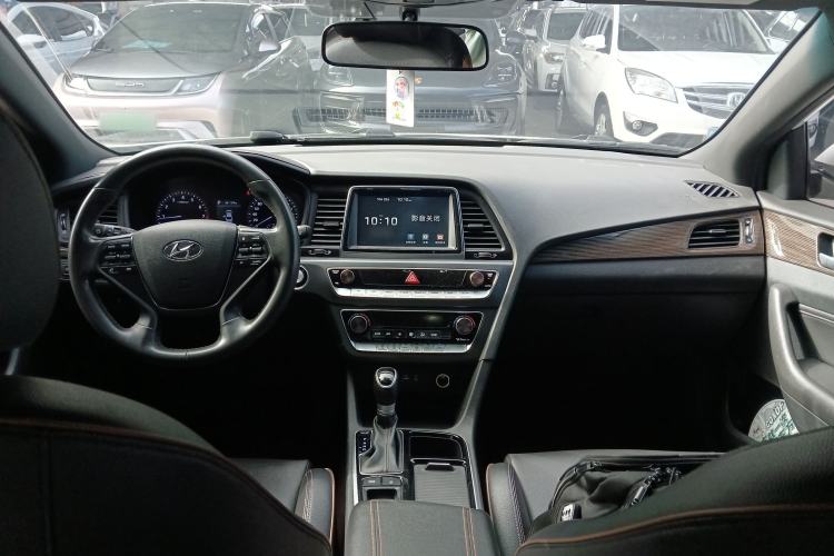 Used Hyundai Sonata 2018 1.6T GLS Smart Model China V Standard Center Console