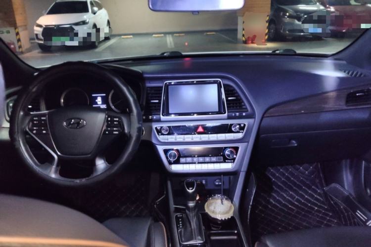 Used Hyundai Sonata 2018 1.6T GS Fashion Edition China V Standard Center Console
