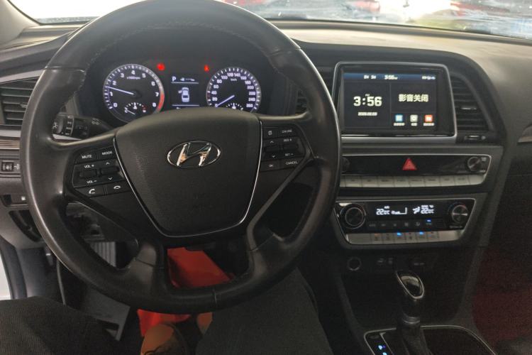 Used Hyundai Sonata 2018 1.6T GLS Smart Model China V Standard Center Console
