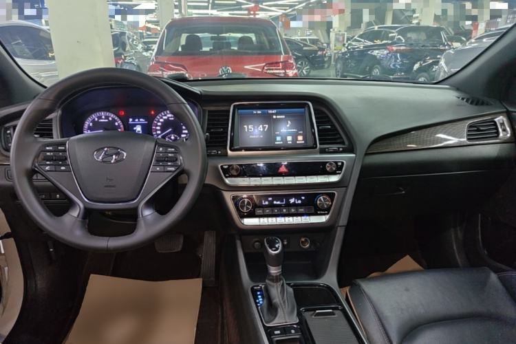Used Hyundai Sonata 2018 1.6T GLS Smart Model China V Standard Center Console