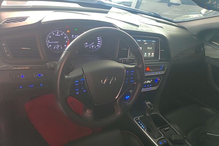 Used Hyundai Sonata 2018 1.6T GLS Smart Model China V Standard Center Console