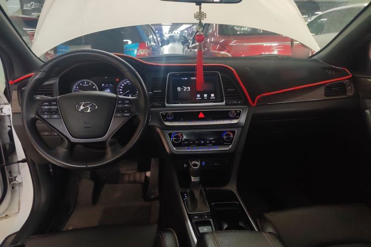 Used Hyundai Sonata 2018 1.6T GLS Smart Model China V Standard Center Console